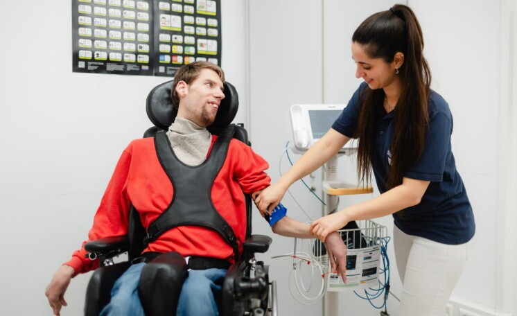 Medizinische *n Fachangestellte * (m/w/d) im Sengelmann Institut für Medizin und Inklusion (SIMI), 1. Bild