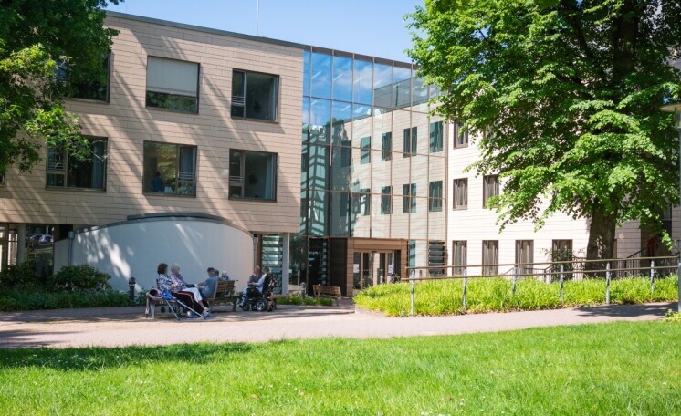 Gesundheits- und Krankenpfleger*in (m/w/d) als Stationsleitung für unseren Aufnahmebereich Innere Medizin/ Geriatrie, 1. Bild