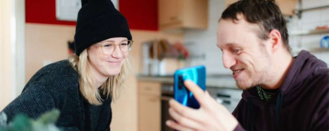 Studentische Aushilfen (m/w/d) in der Assistenz (Pädagogik / Pflege), 1. Bild